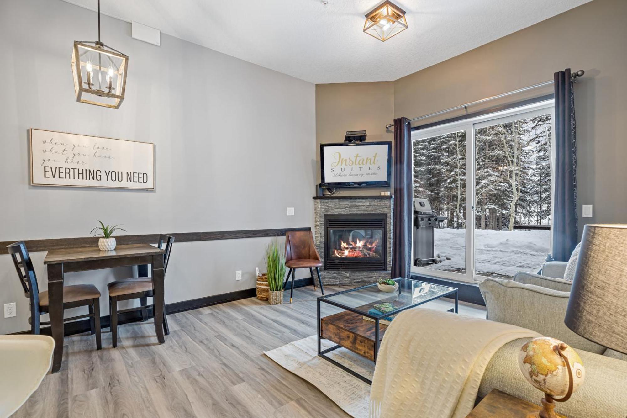 Nature'S Nook By Instant Suites Pool & Hottub Canmore Exterior photo