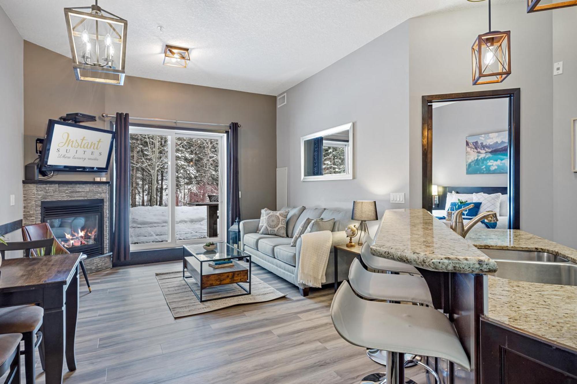 Nature'S Nook By Instant Suites Pool & Hottub Canmore Exterior photo